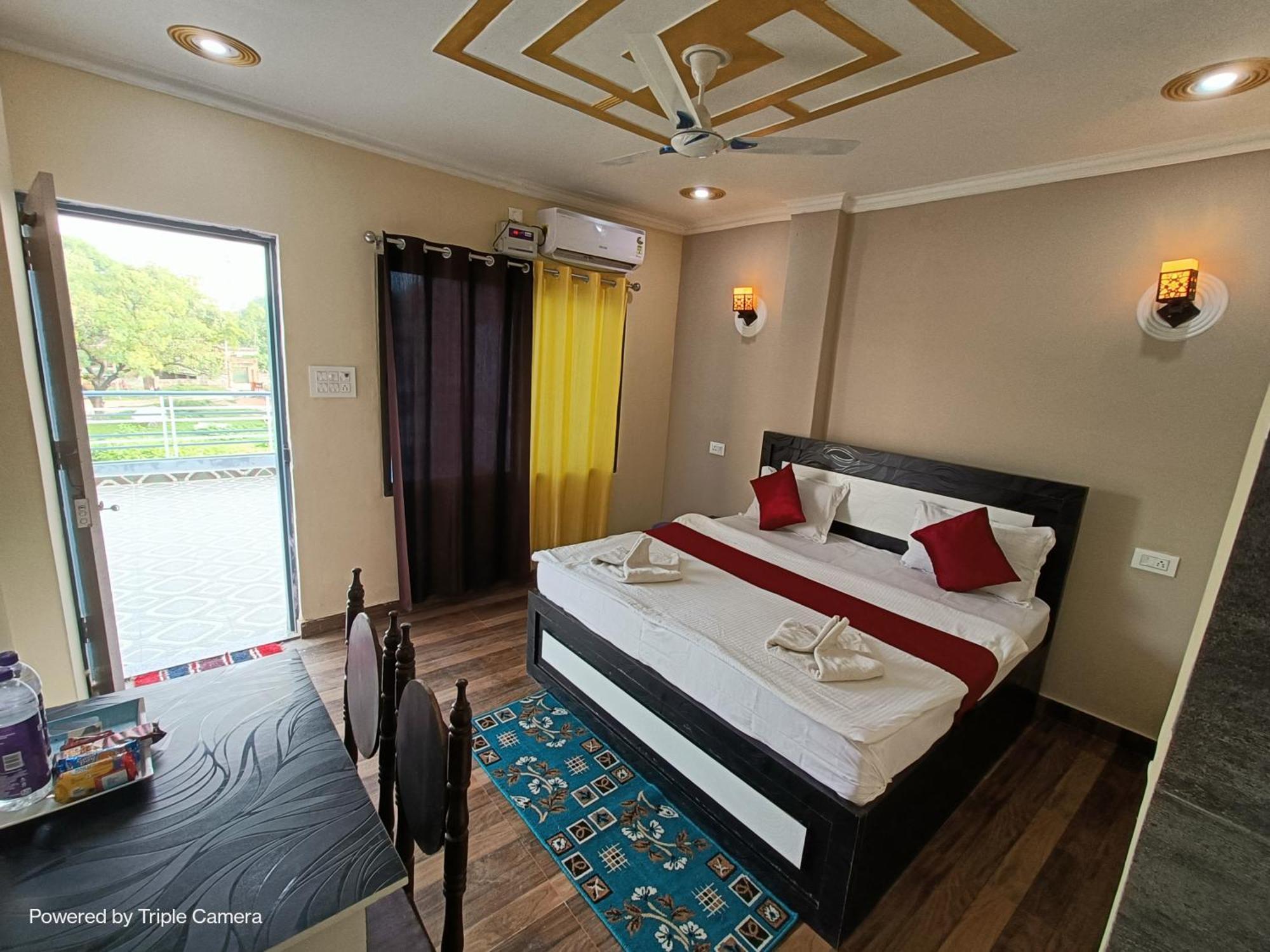Mohit In Paying Guest House Varanasi